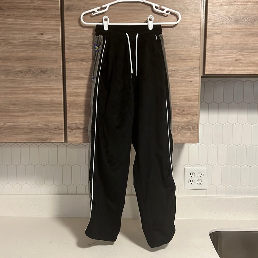 TWILLMKT Velvet Butterfly Sweats